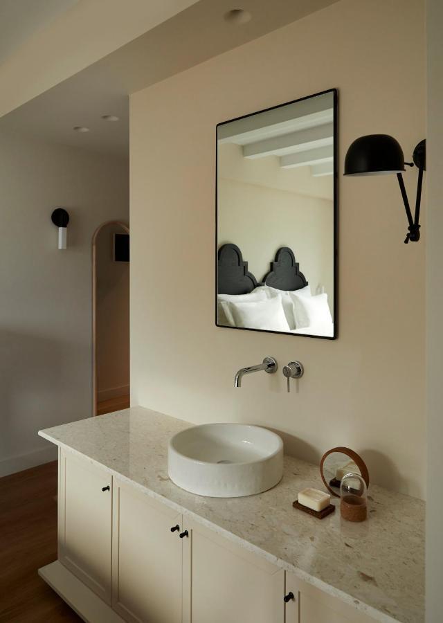 The Storyteller Boutique House Pensiune *